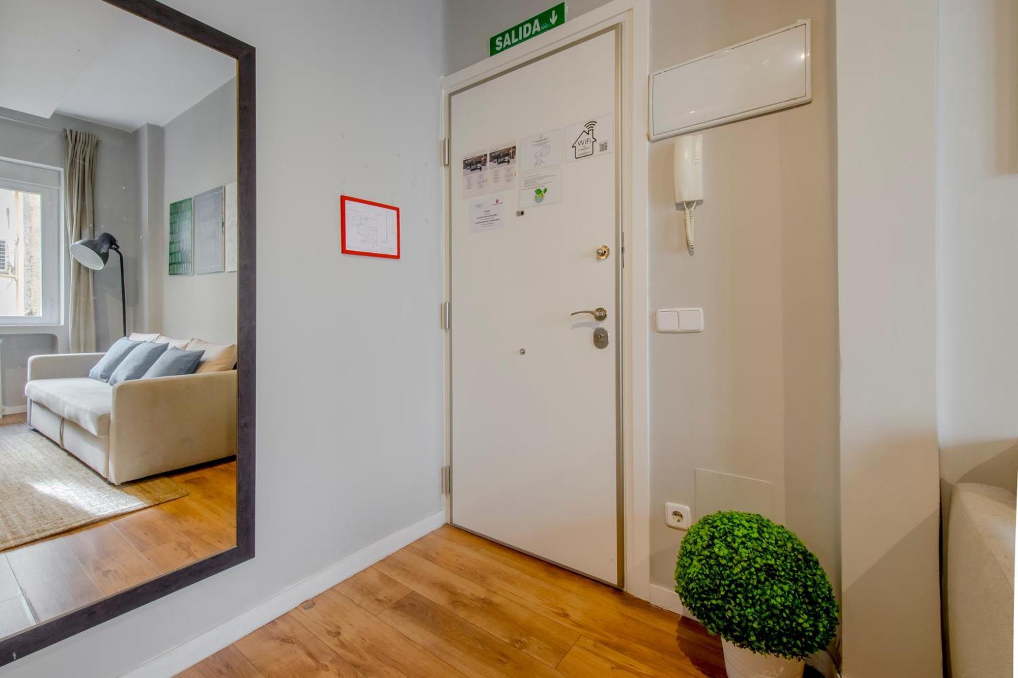Excelente Piso De 3 Habitaciones En La Latina-Centro Madrid Exteriér fotografie