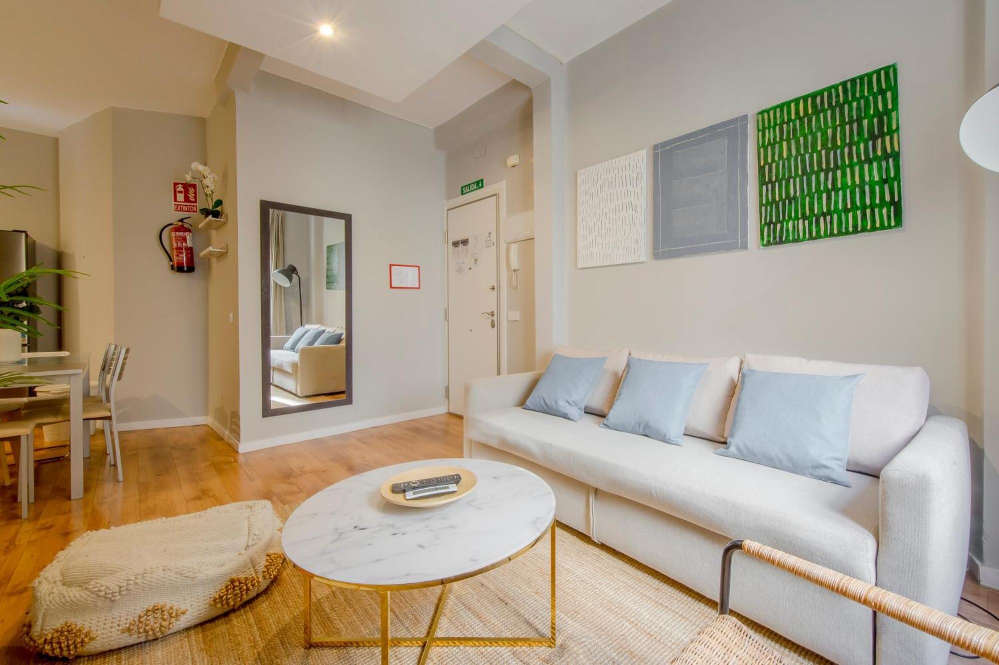 Excelente Piso De 3 Habitaciones En La Latina-Centro Madrid Exteriér fotografie